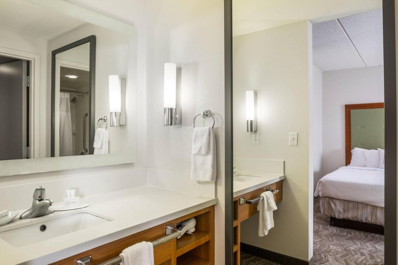 Springhill Suites Hampton Εξωτερικό φωτογραφία