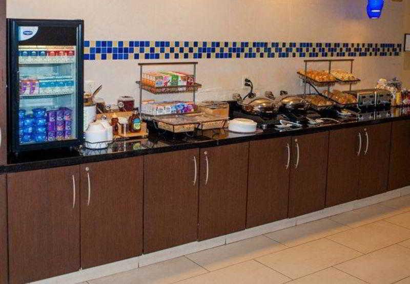 Springhill Suites Hampton Εξωτερικό φωτογραφία